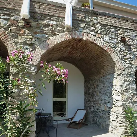 Casale Bed & Breakfast Letojanni